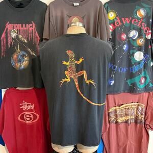 Vintage 1990s Marlboro Cigarette Promo Cut Sleeves T-shirt